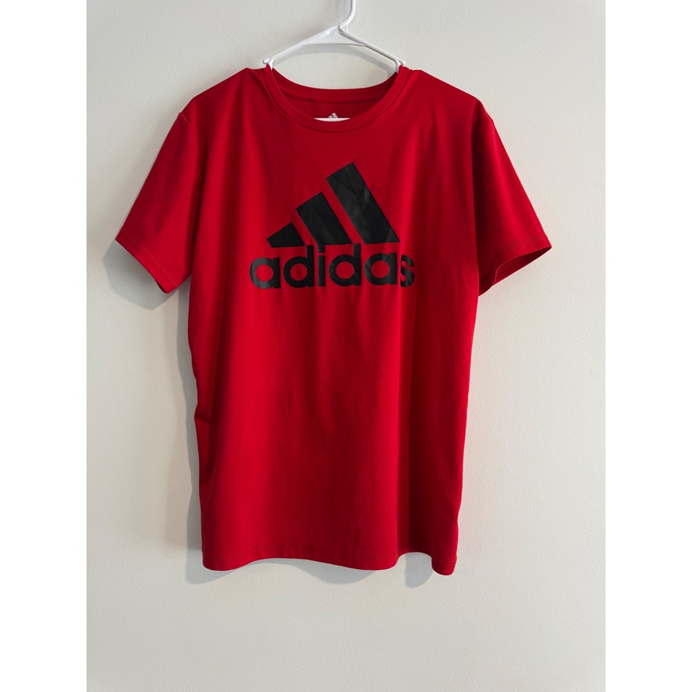 Adidas Graphic Logo T-Shirt boys XL (18/20) Red Short Sleeve Performance Tee